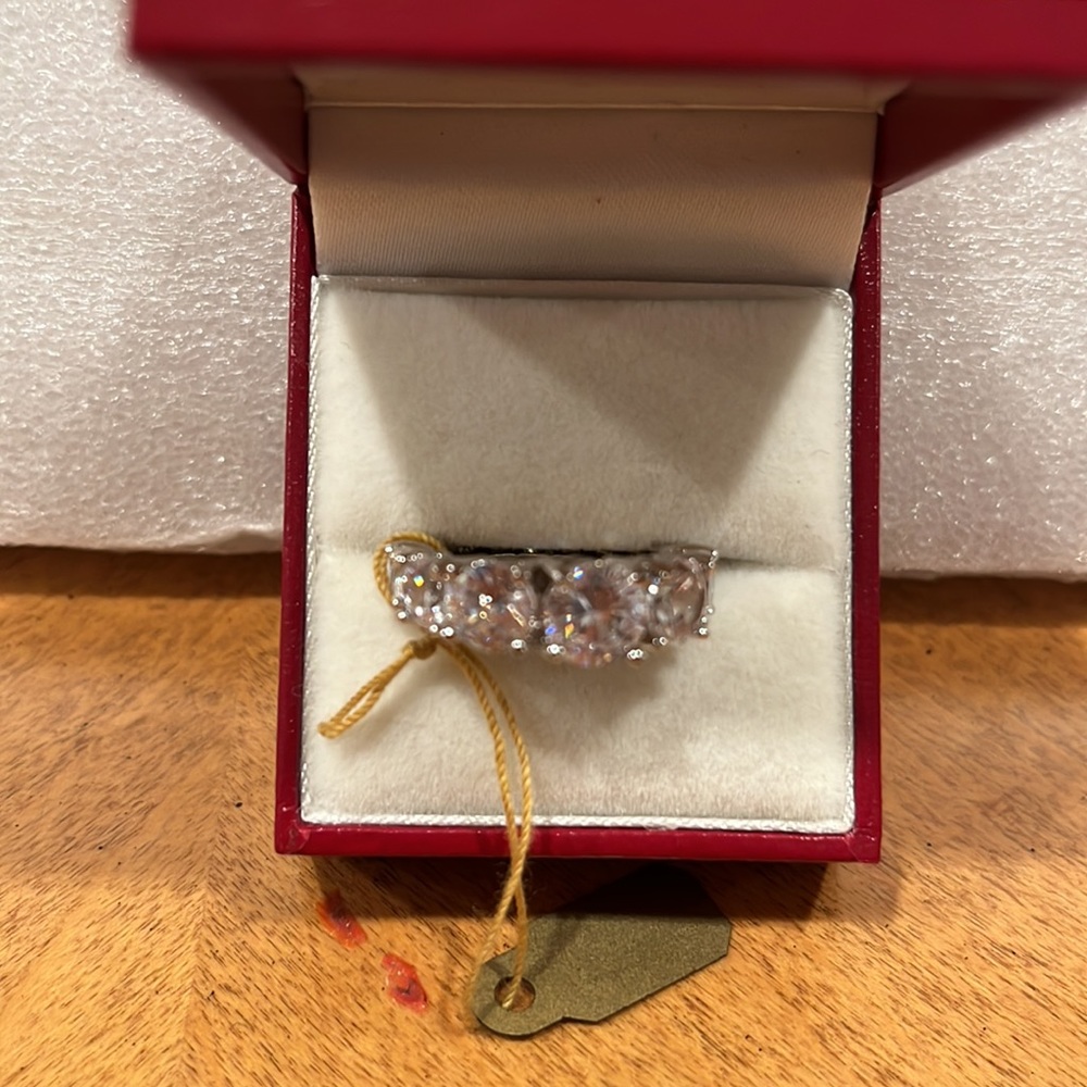 Dollie size #5 zz’s silver graduated band silver New , store ticket Stunning ❤️